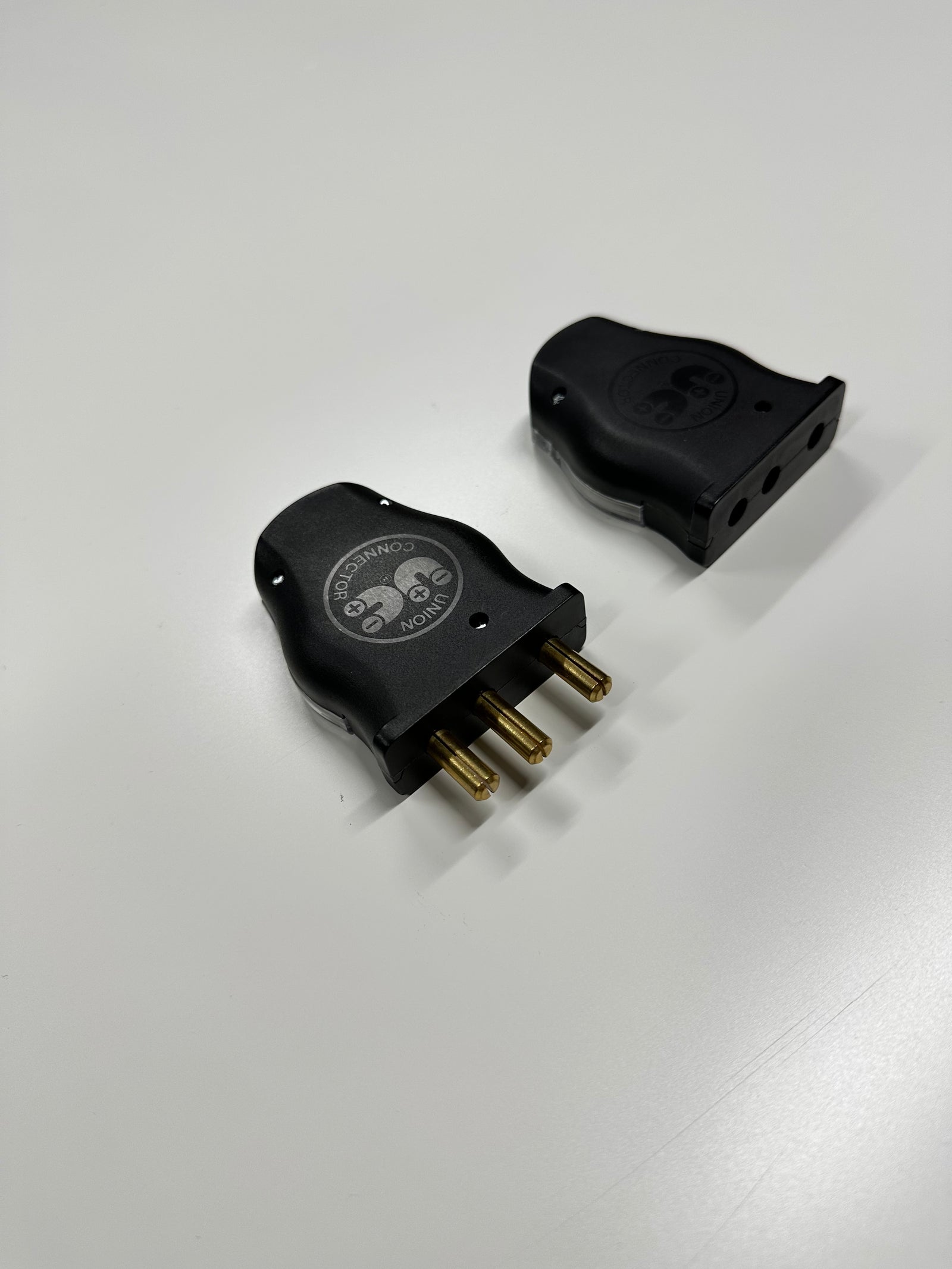 In-Line Stage Pin Connector